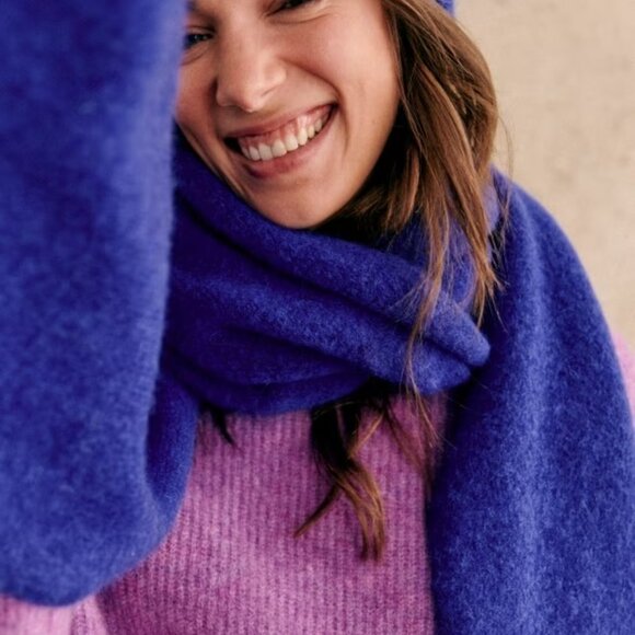 NWOT Sezane Marianne Scarf & Paul Beanie Set - Electric Blue - Picture 2 of 7